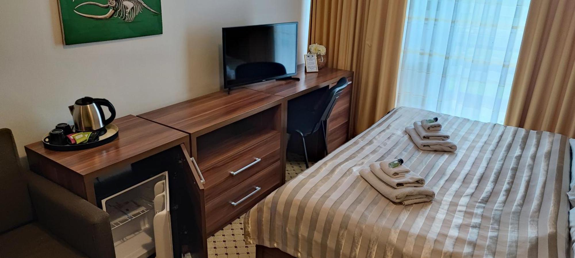 Hotel Merkur Kaluža المظهر الخارجي الصورة