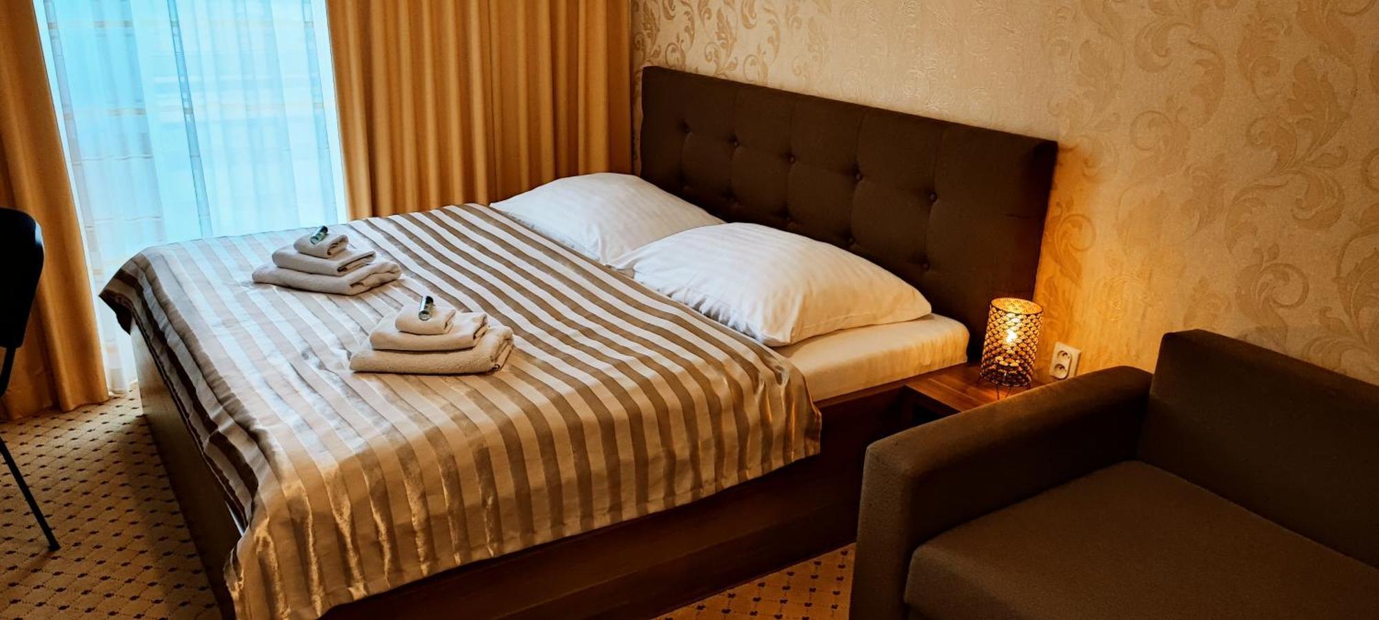 Hotel Merkur Kaluža المظهر الخارجي الصورة