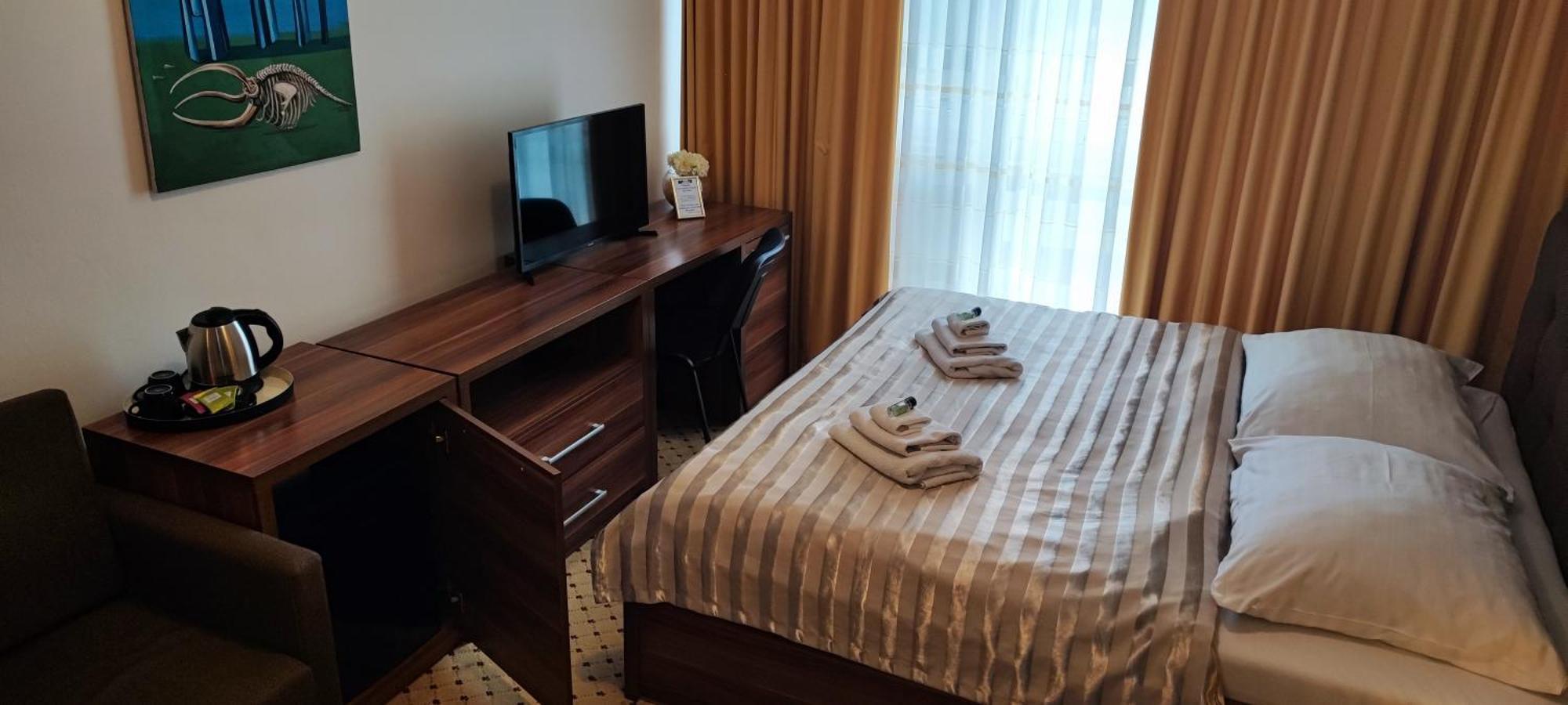 Hotel Merkur Kaluža المظهر الخارجي الصورة